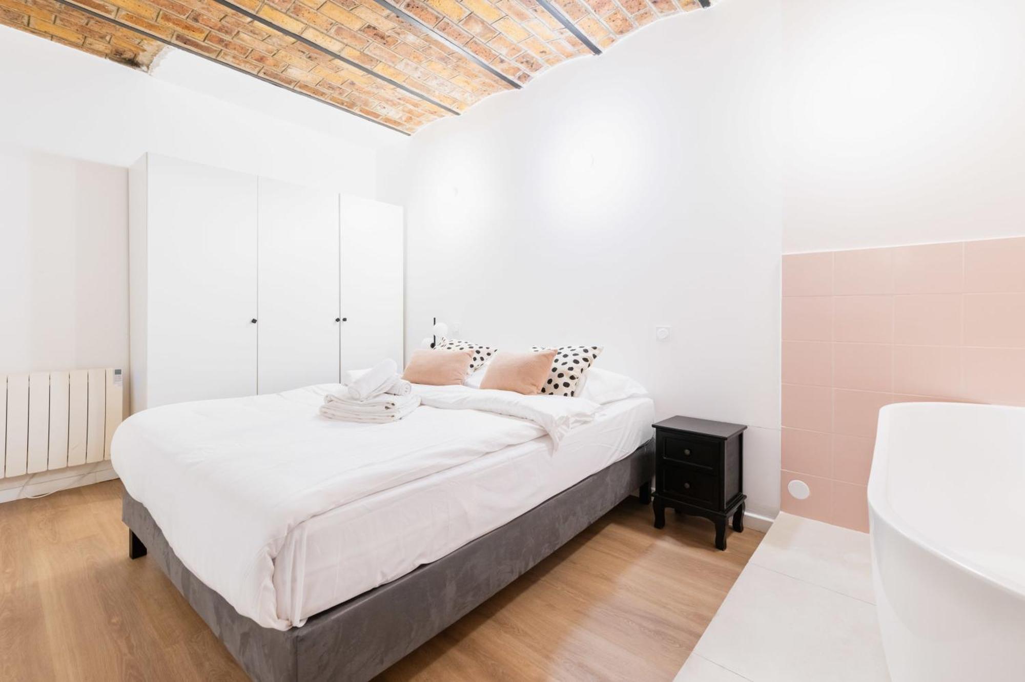 Appartement Luxueux Avec Salle De Bains De Reve 6P Paris Exterior foto